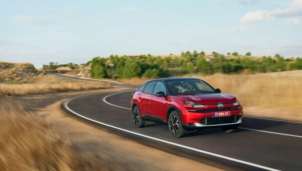 Citroen C4 – Trois-quarts avant