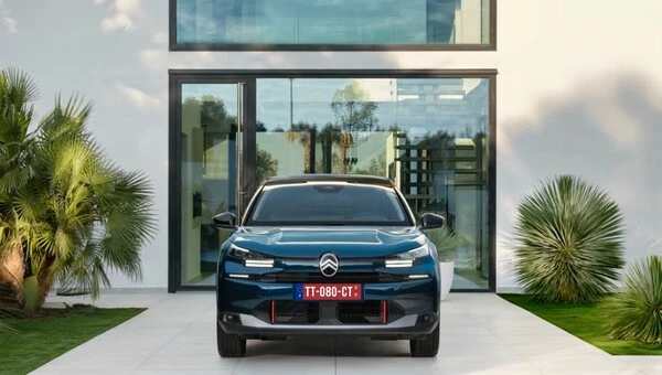 Citroen C4 – Vue avant