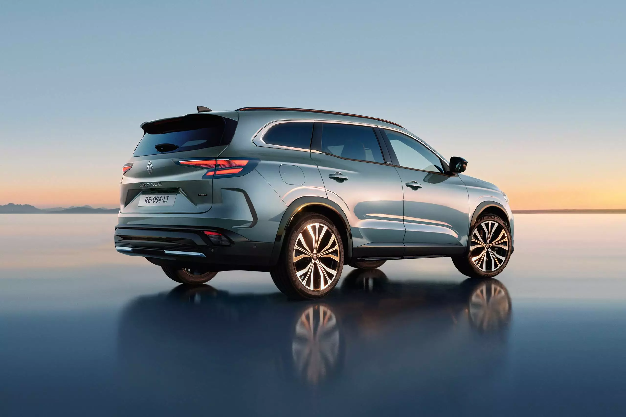 Renault Espace 7 Places – Trois-quarts arrière